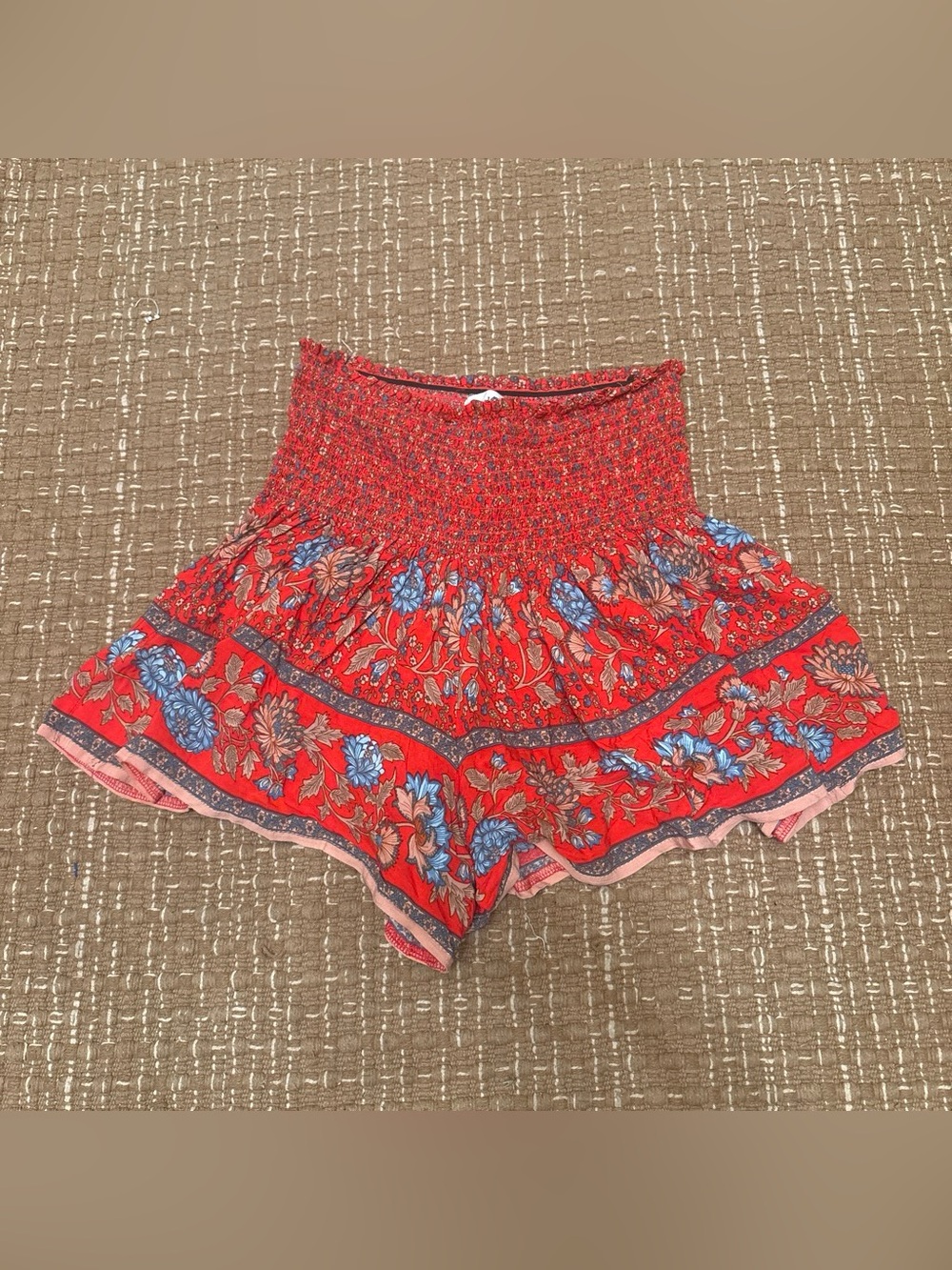 NATURAL LIFE Red Floral Smocked Waist Shorts with Blue Accents